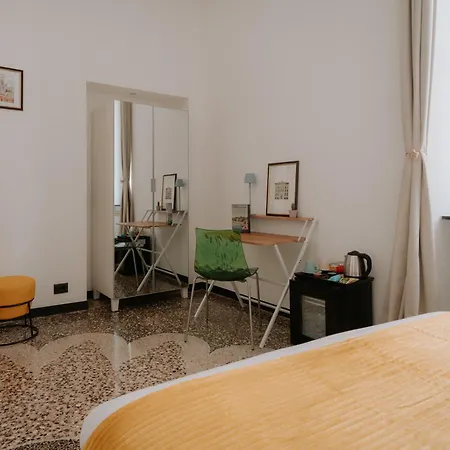Dimora Soprana - Confortevole Pensión Génova