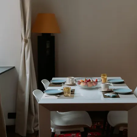 Dimora Soprana - Confortevole 4* ג'נובה