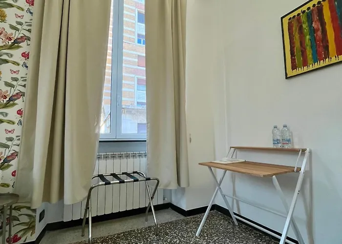 Dimora Soprana - Confortevole 4* Genova