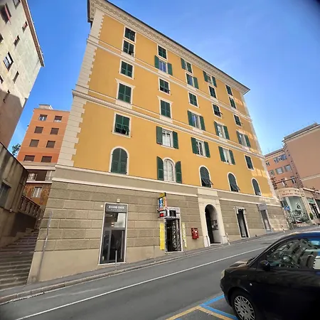 Pensionat Dimora Soprana - Confortevole Genua